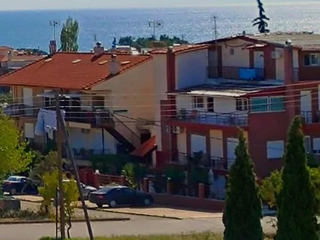 Blue Moon Accommodation Nea Michaniona Exterior photo